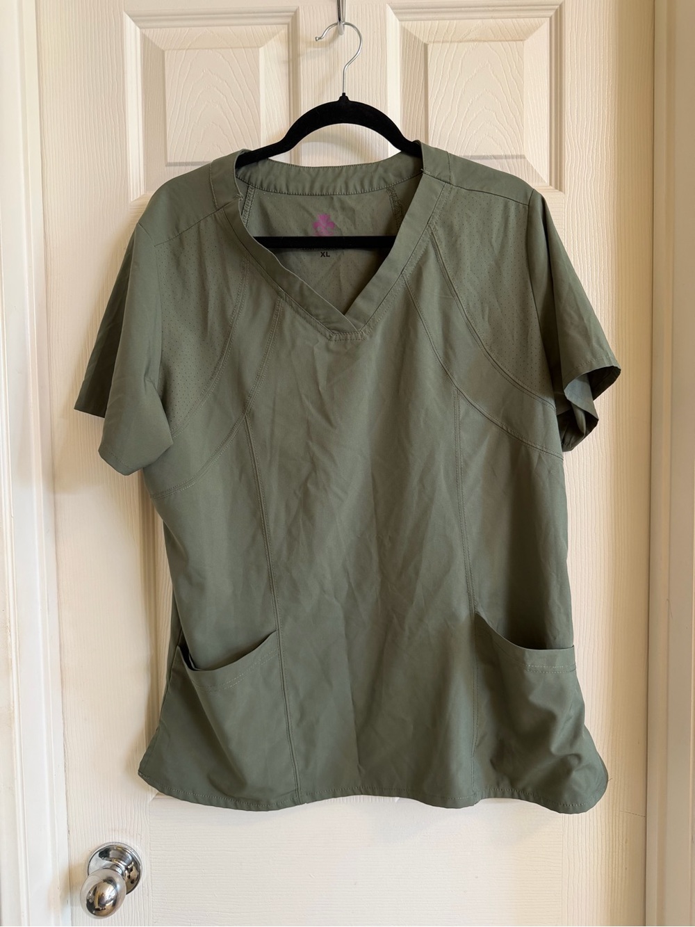 Women’s V-Neck Scrub Top in Olive Green